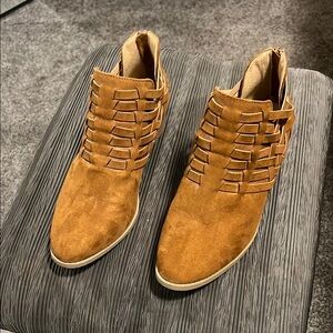 Women’s Tan Ankle Boots